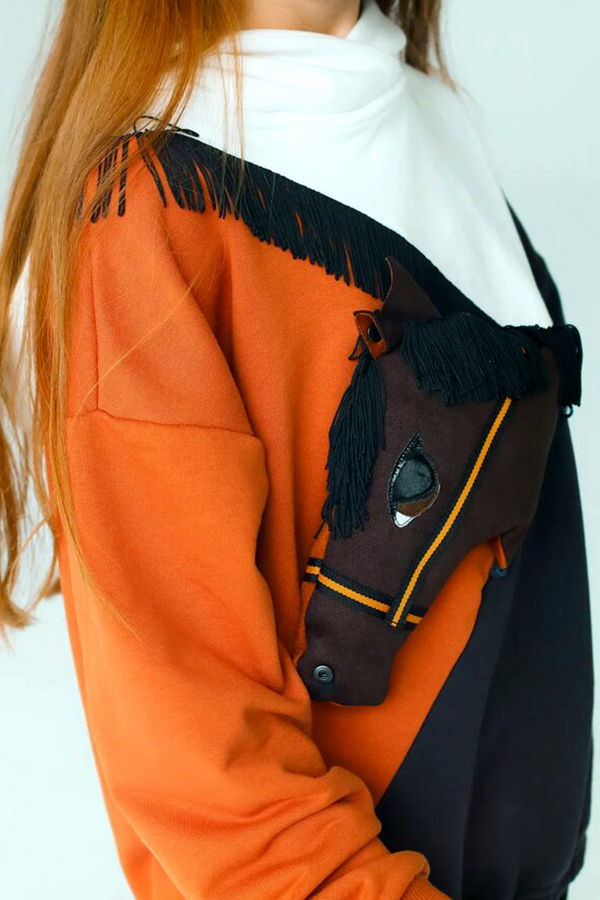 с аппликацией "Лошадка"