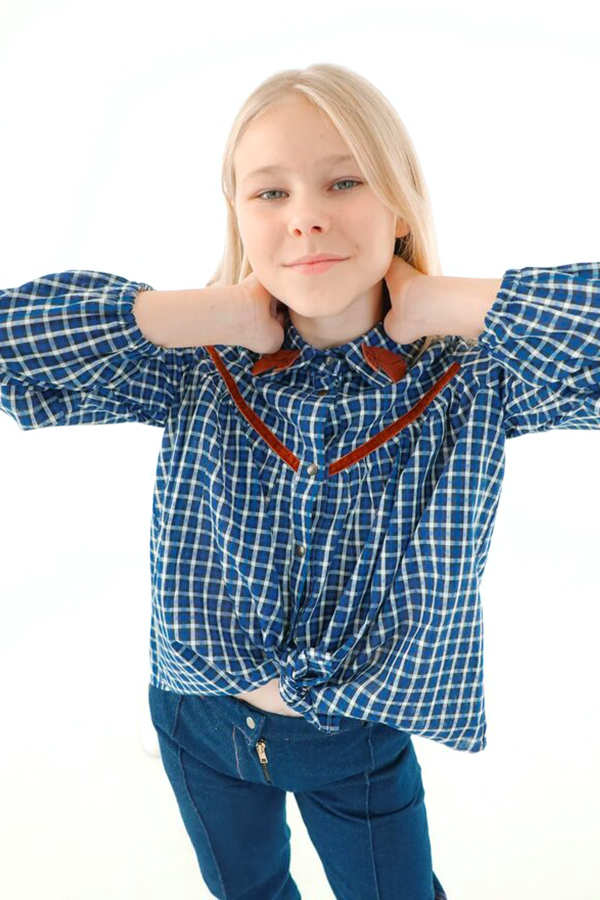 Детская блузка-рубашка в клетку для девочки