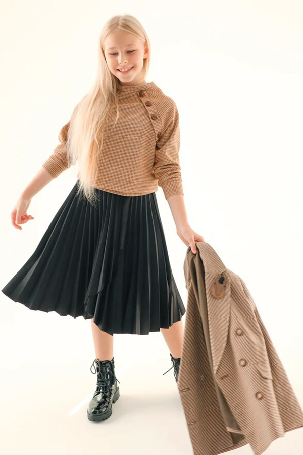 Бежевый детский джемпер с пуговицами