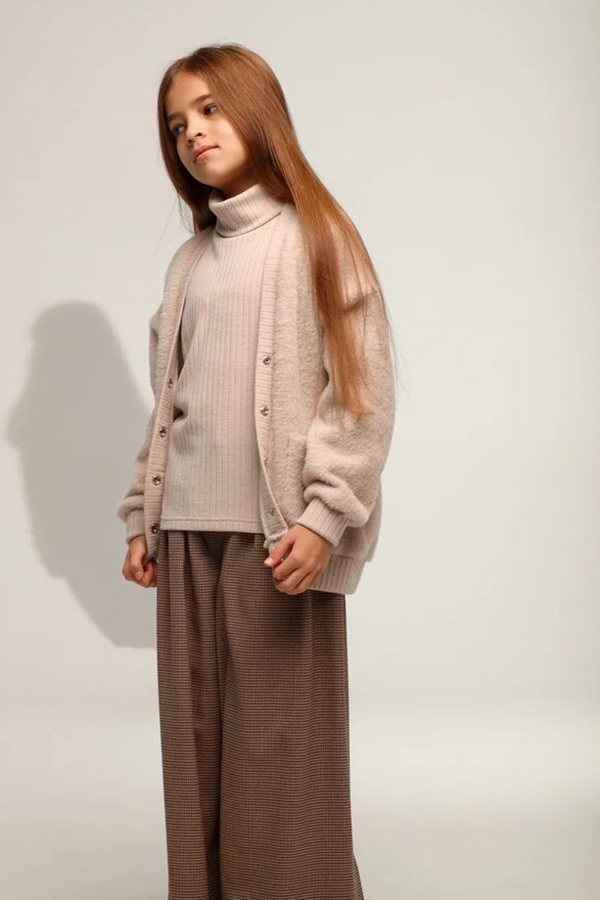 Комплект-двойка для девочки: бадлон без рукавов и кардиган из искусственного меха