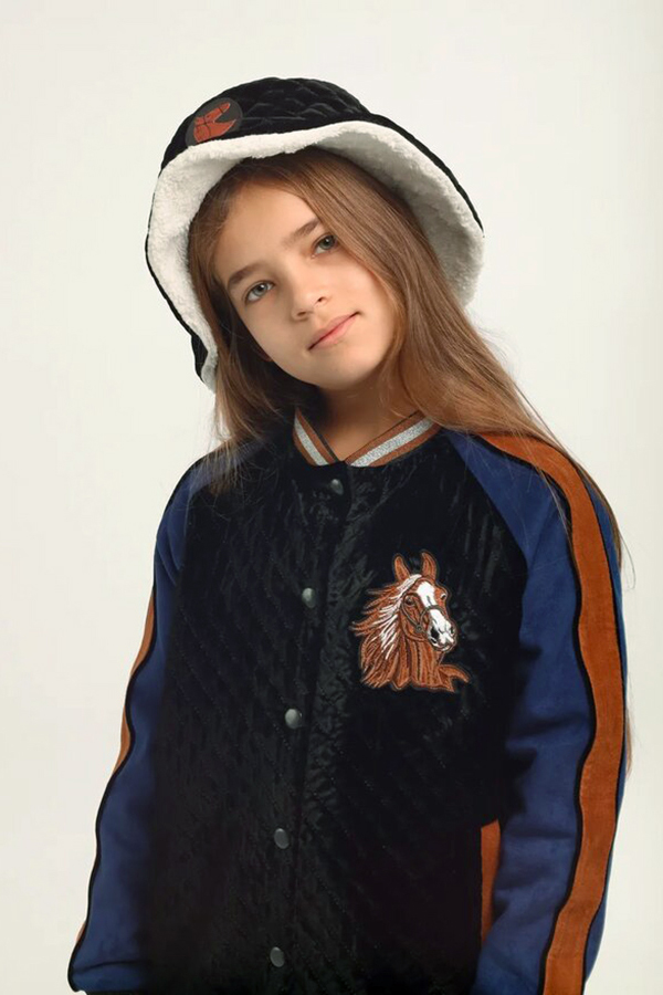 Детский бомбер из стеганого бархата