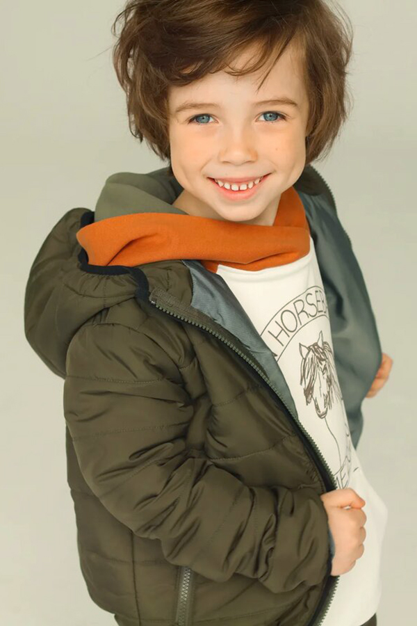 Стеганая зеленая детская куртка унисекс