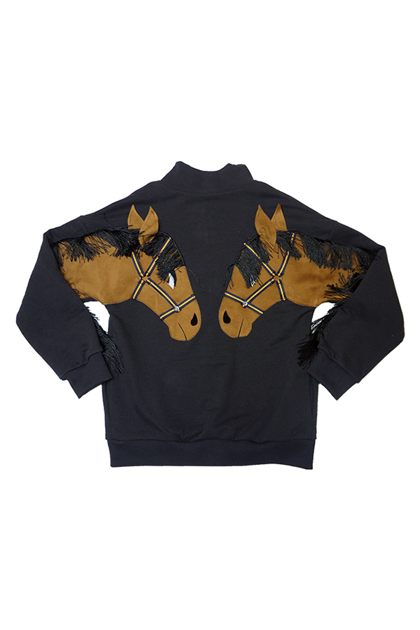 Графитово-коричневый детский бомбер для девочки с аппликацией "Лошадка" на спине