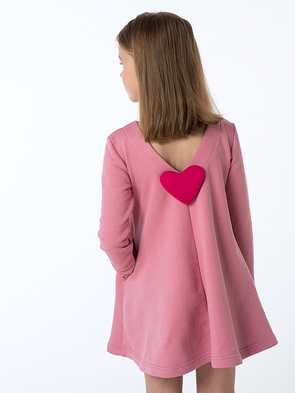 Розовое детское платье "мини" с сердечком "Первая любовь"