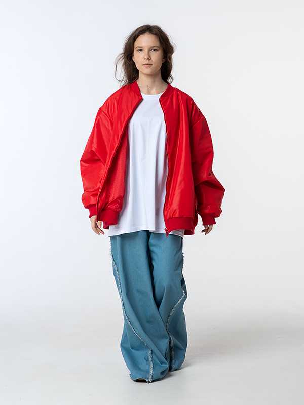 Ярко красная куртка-бомбер "Hearts alive" для девочки