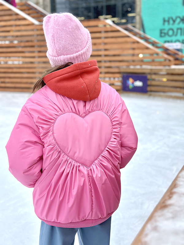 Розовая куртка-бомбер "Hearts alive" для девочки версия ЗИМА