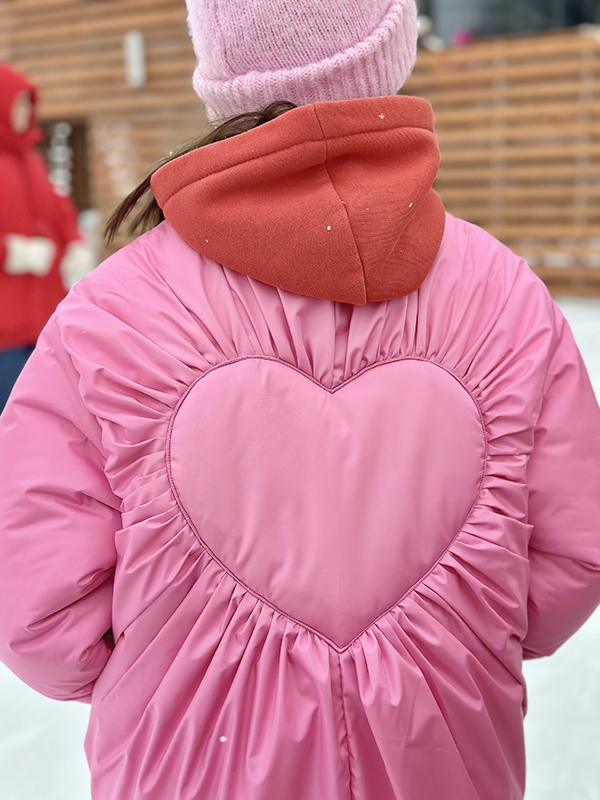 Розовая куртка-бомбер "Hearts alive" для девочки версия ЗИМА