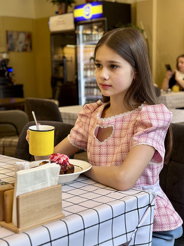 Розовый топ-корсет с вырезом-сердечком