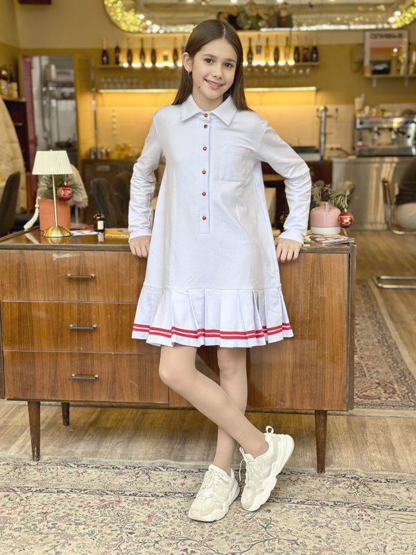 Белое платье-поло с контрастной красной отделкой Hearts Alive