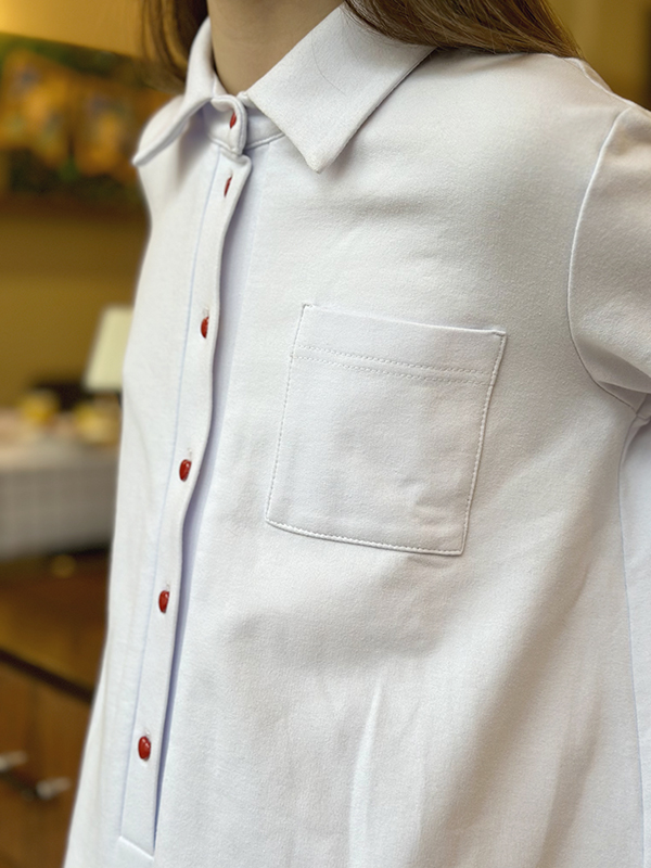 Белое платье-поло с контрастной красной отделкой Hearts Alive