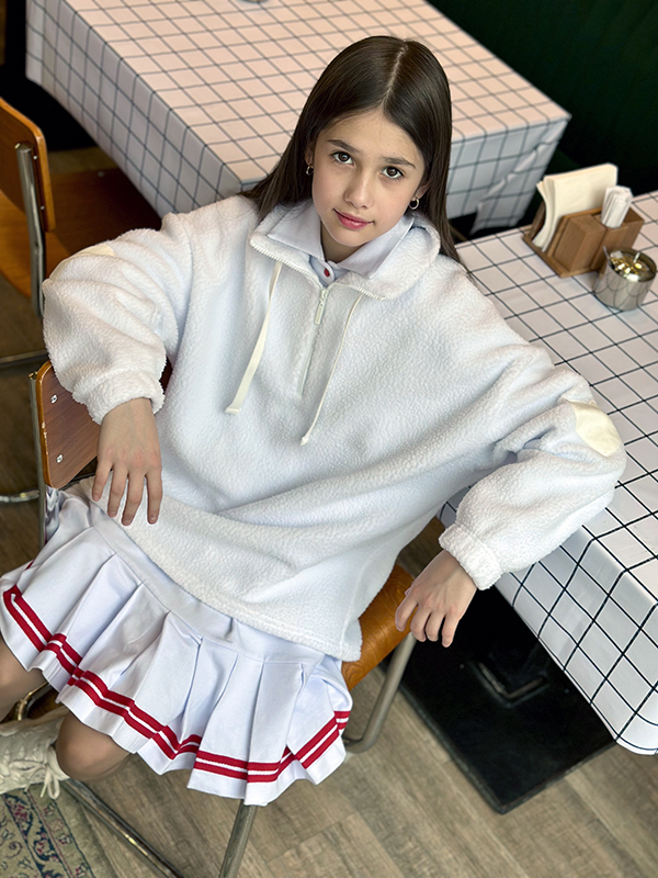 Теплый белый свитшот из флиса с горловиной на молнии