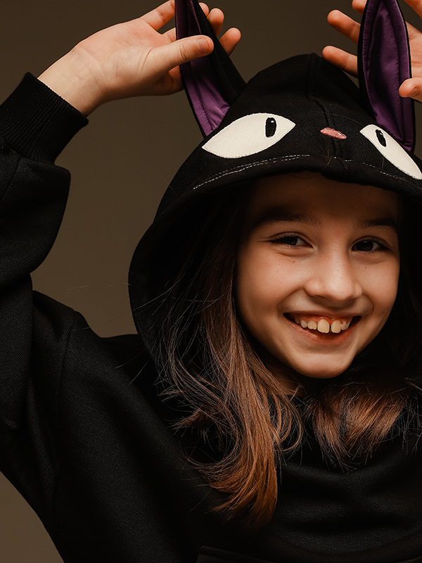 Черный детский худи Котенок Дзи-Дзи