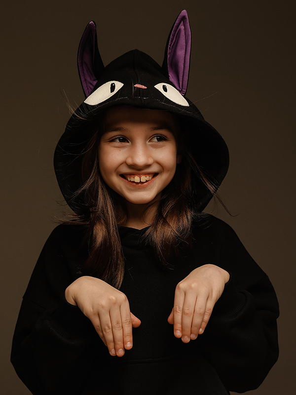 Черный детский худи Котенок Дзи-Дзи