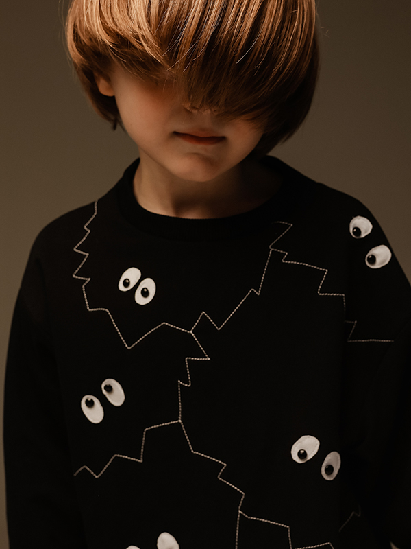 Черный детский свитшот "Чернушка"