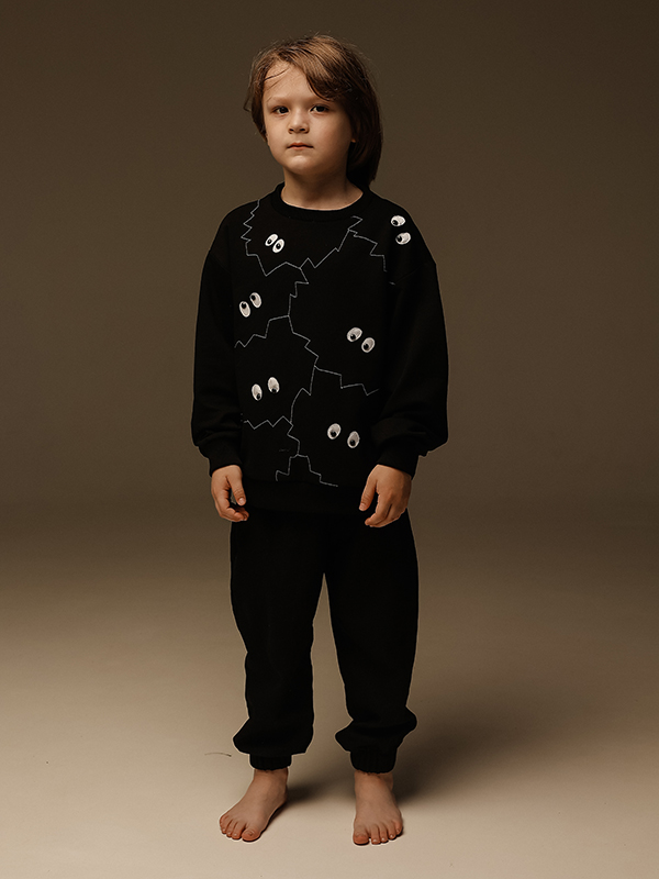 Черный детский свитшот "Чернушка"