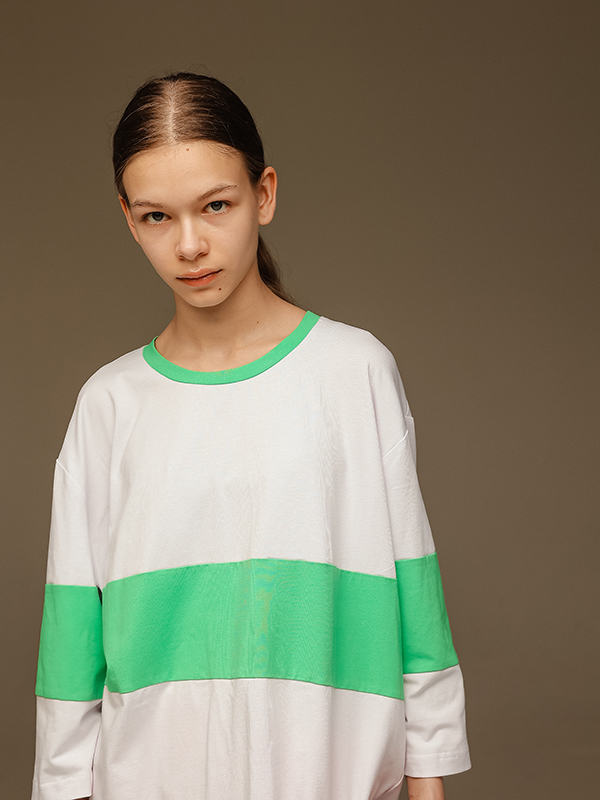 Белая оверсайз футболка-косплей "Тихиро"