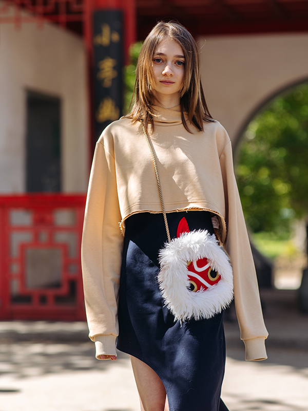 Укороченный бежевый худи на девочку