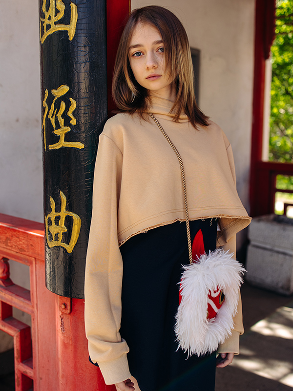 Укороченный бежевый худи на девочку