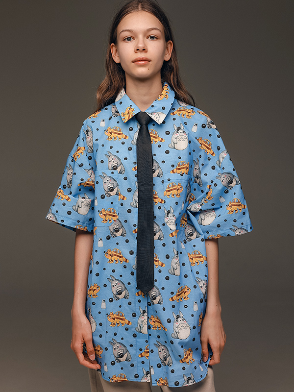 Голубая оверсайз рубашка с принтом "Мой сосед Тоторо"
