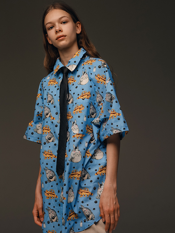 Голубая оверсайз рубашка с принтом "Мой сосед Тоторо"