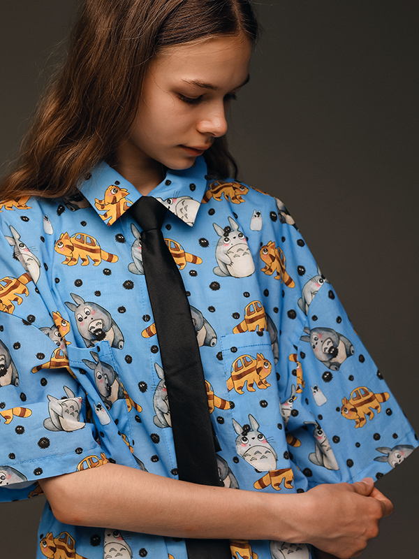 Голубая оверсайз рубашка с принтом "Мой сосед Тоторо"