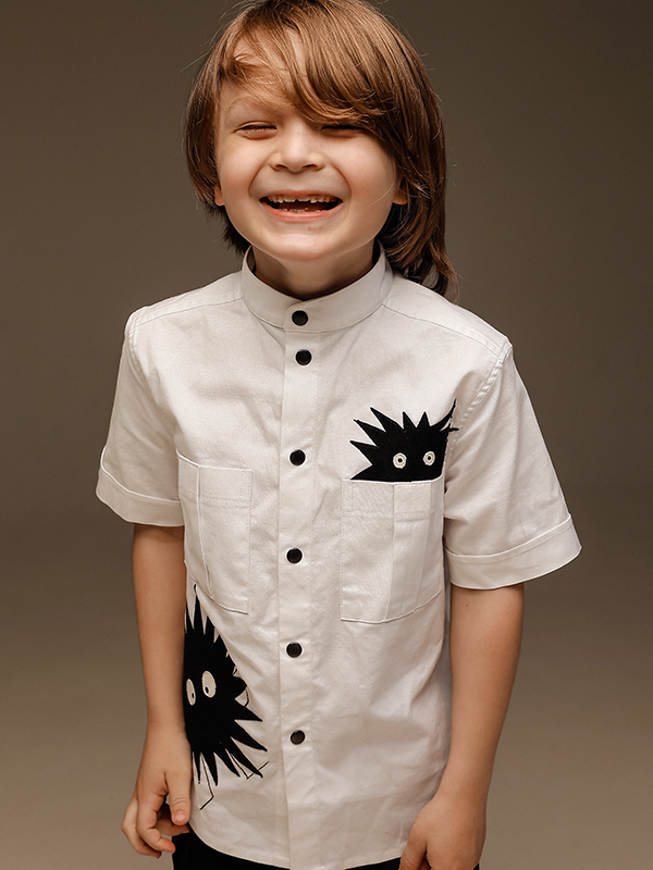 Белая детская рубашка с воротником-стойкой "Чернушки"