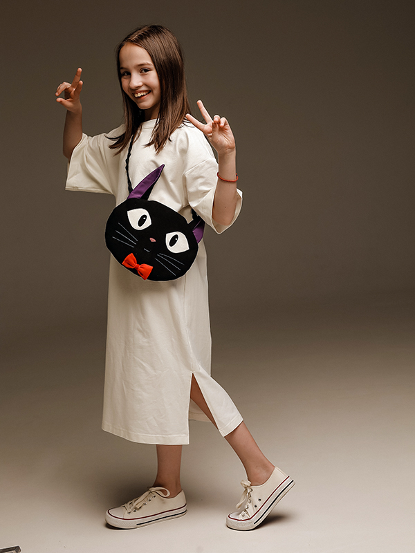 Бело-молочное детское платье-футболка из футера