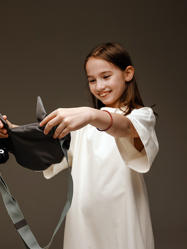 Бело-молочное детское платье-футболка из футера