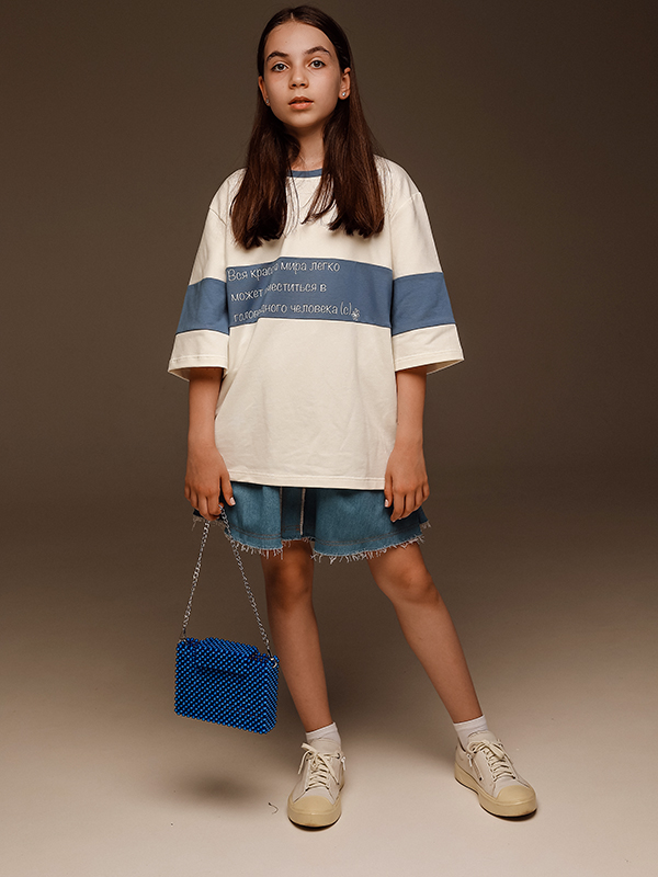 Белая футболка с принтом "Миядзаки"