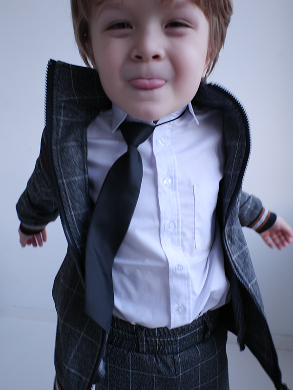 Нарядный детский костюм для мальчика - брюки + куртка-бомбер