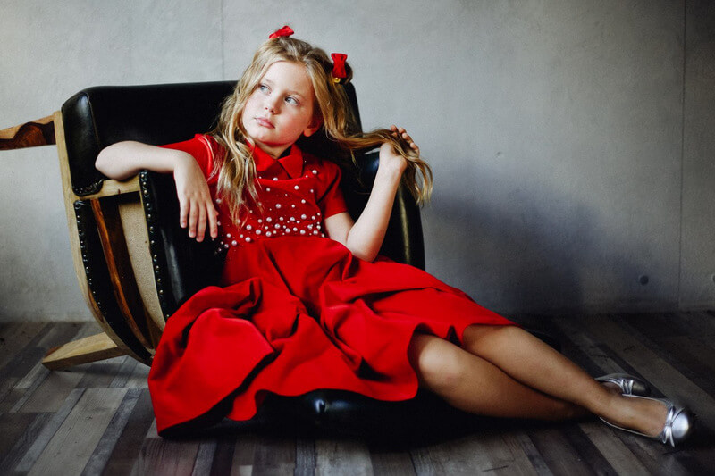 Платье красное бархатное детское