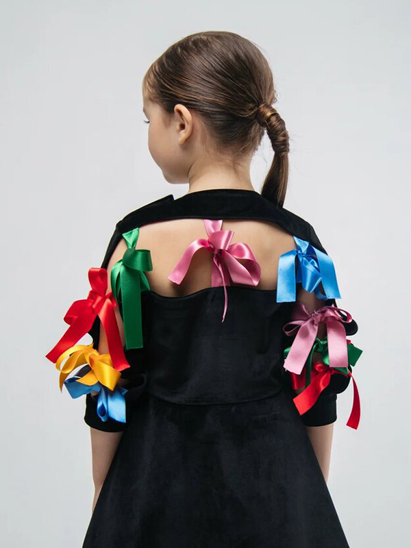 Платье детское из черного бархата с подъюбником