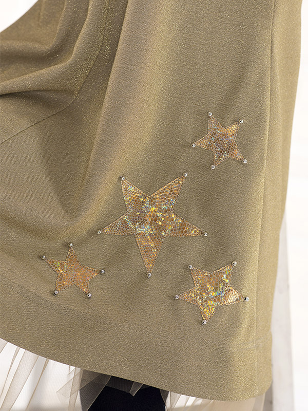 Нарядное детское платье из золотистого люрекса со звездами
