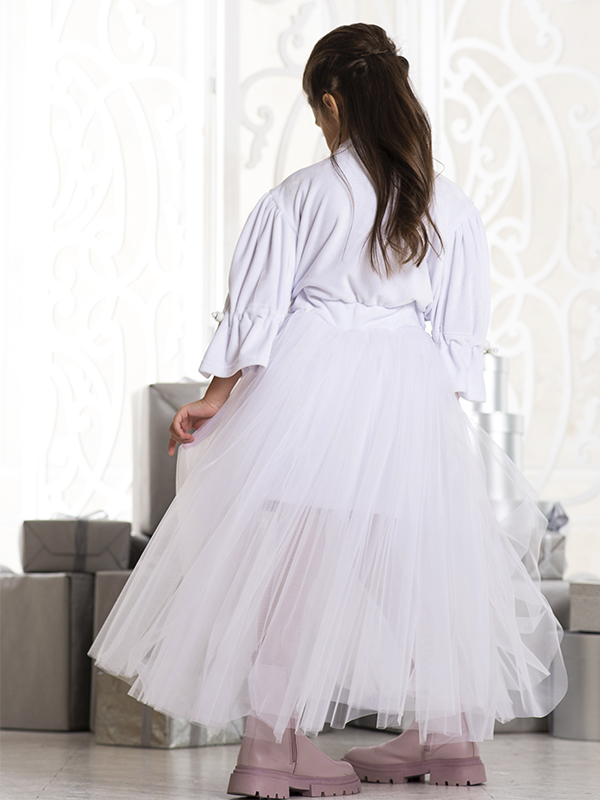 Белое нарядное детское платье из бархата с фатиновой юбкой