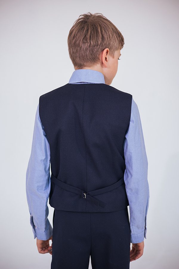 Классический школьный жилет для мальчика