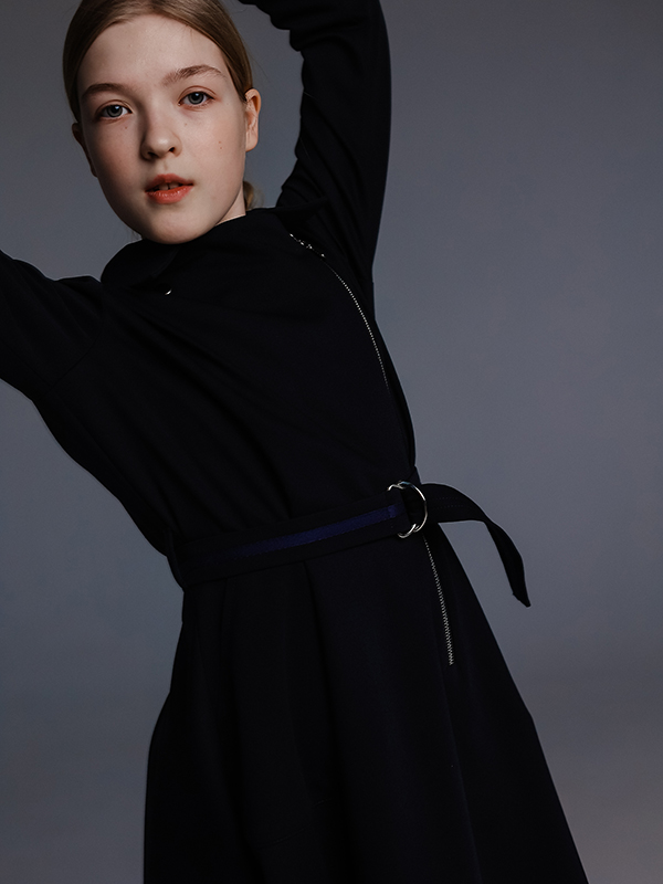 Синее школьное платье-косуха