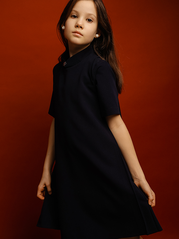 Синее школьное платье-трапеция с воротником-стойкой