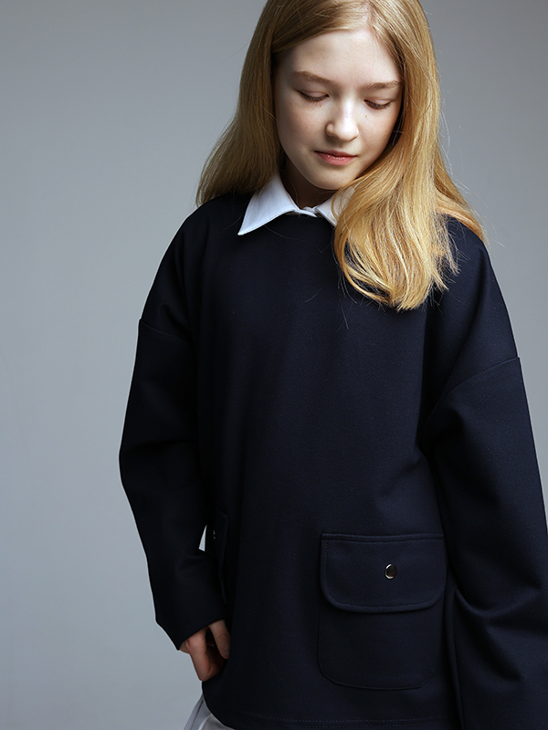 Темно-синий школьный лонгслив из джерси на девочку