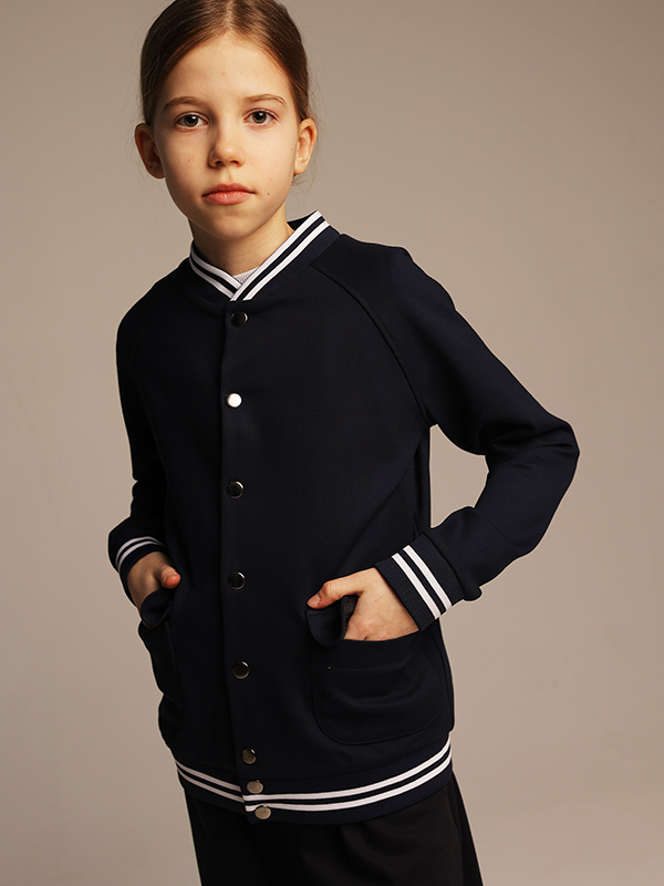 Школьный бомбер из джерси с контрастными полосками на девочку