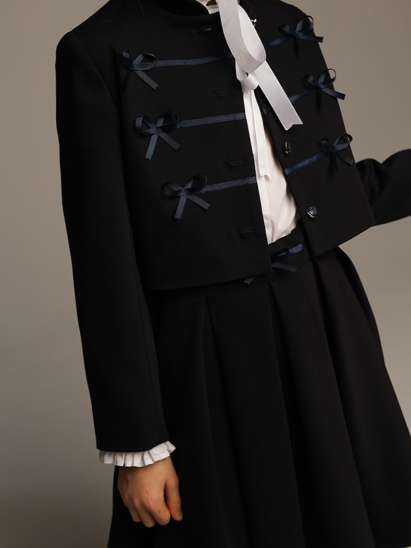 Нарядный синий школьный жакет с застежкой-бантами на девочку