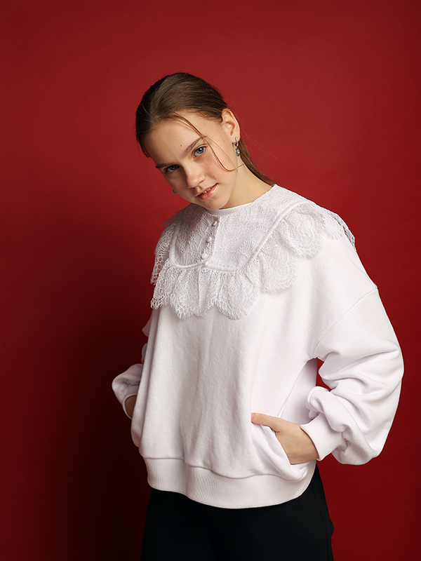 Базовый белый свитшот на девочку