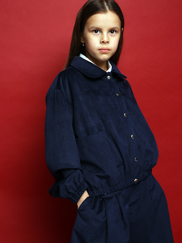 Синий школьный жакет-бомбер из вельвета на девочку