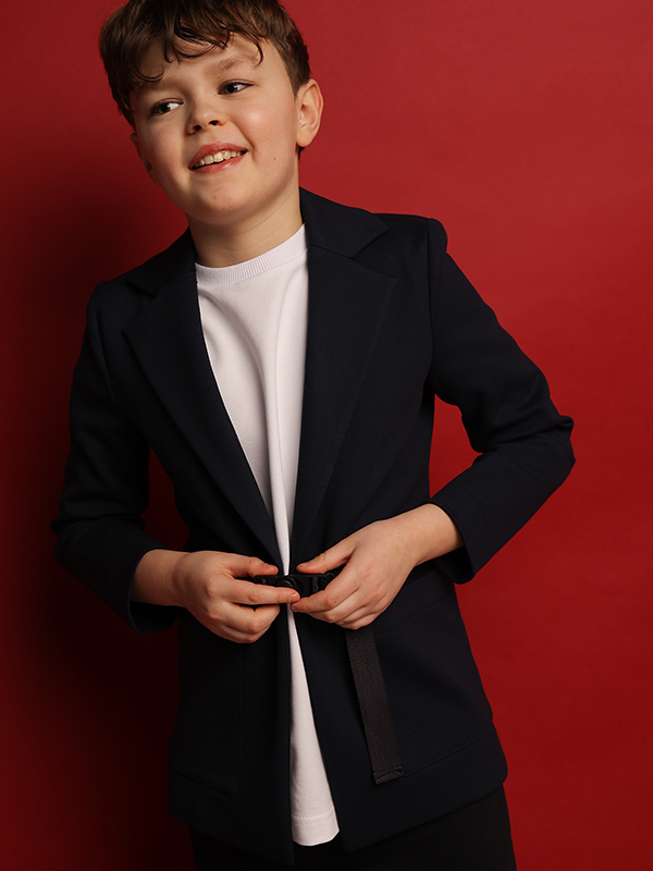 Нарядный синий школьный пиджак-кардиган на мальчика с регулирующейся застежкой