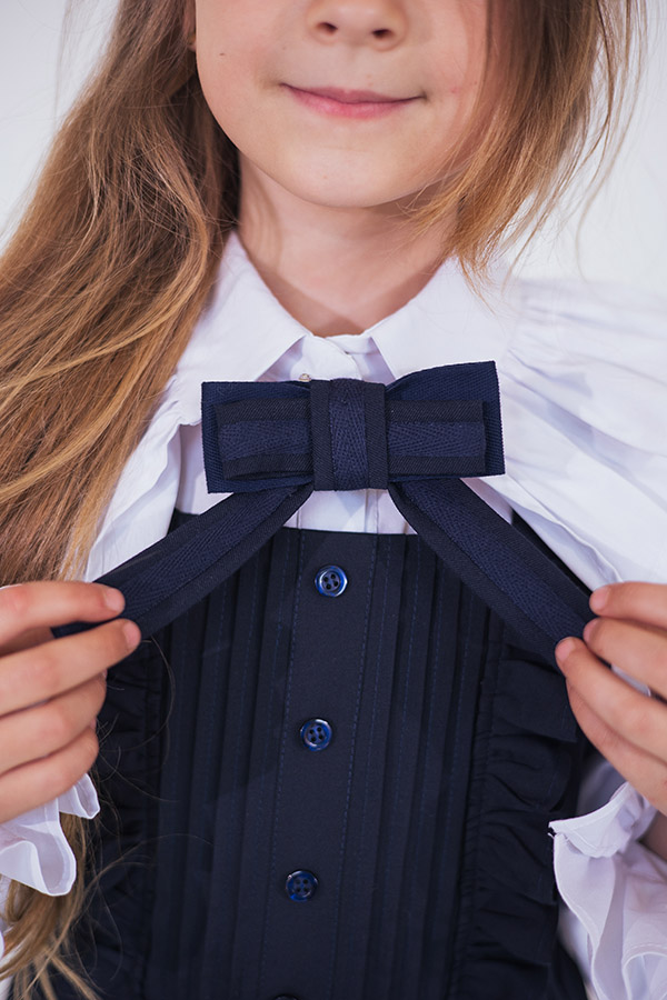 Синий бант съемный на кнопке