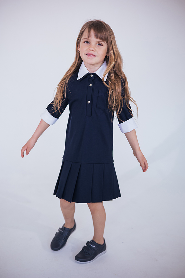 Синее школьное платье-поло с застежкой
