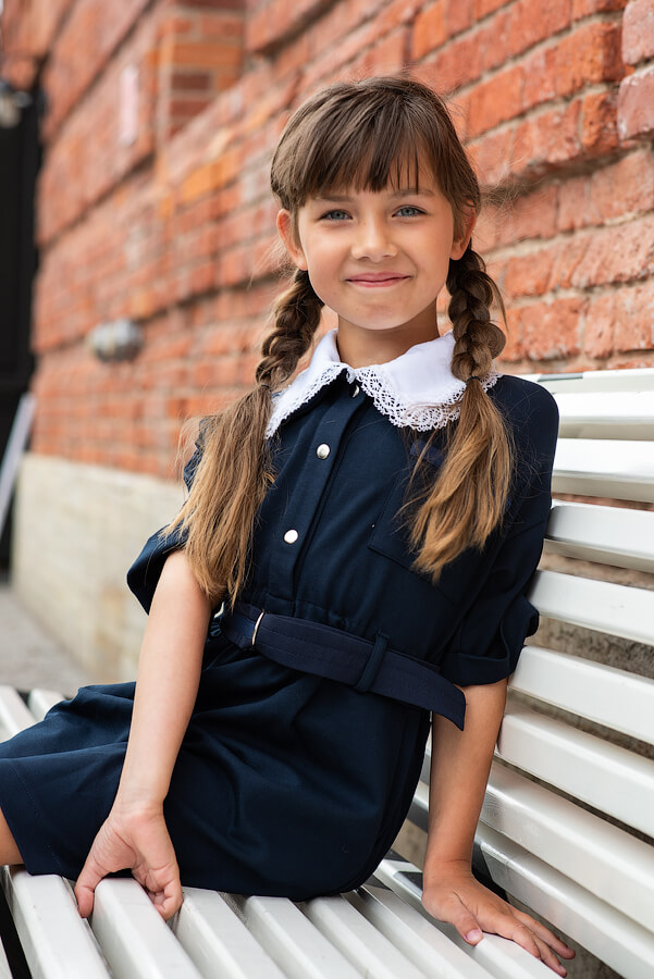 Синее детское школьное платье из плотного трикотажа с кулиской и съемным воротником