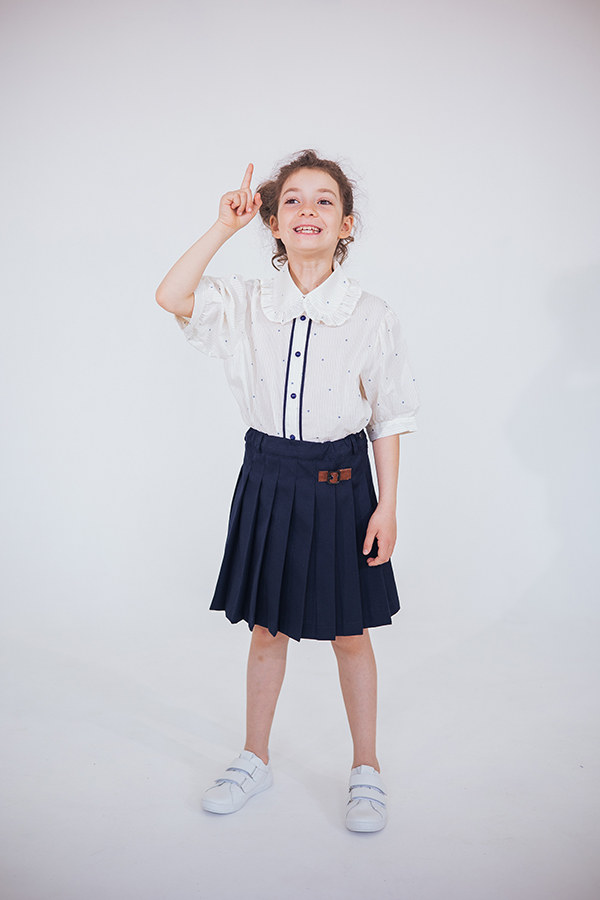 Синяя школьная юбка-трапеция со складками