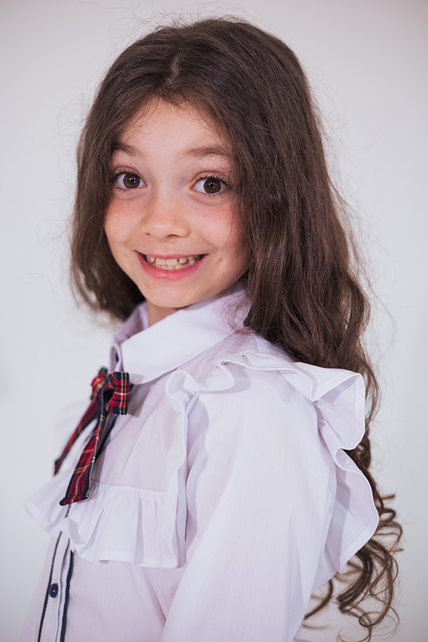 Хлопковая белая школьная блузка с воланом на лифе и бантом