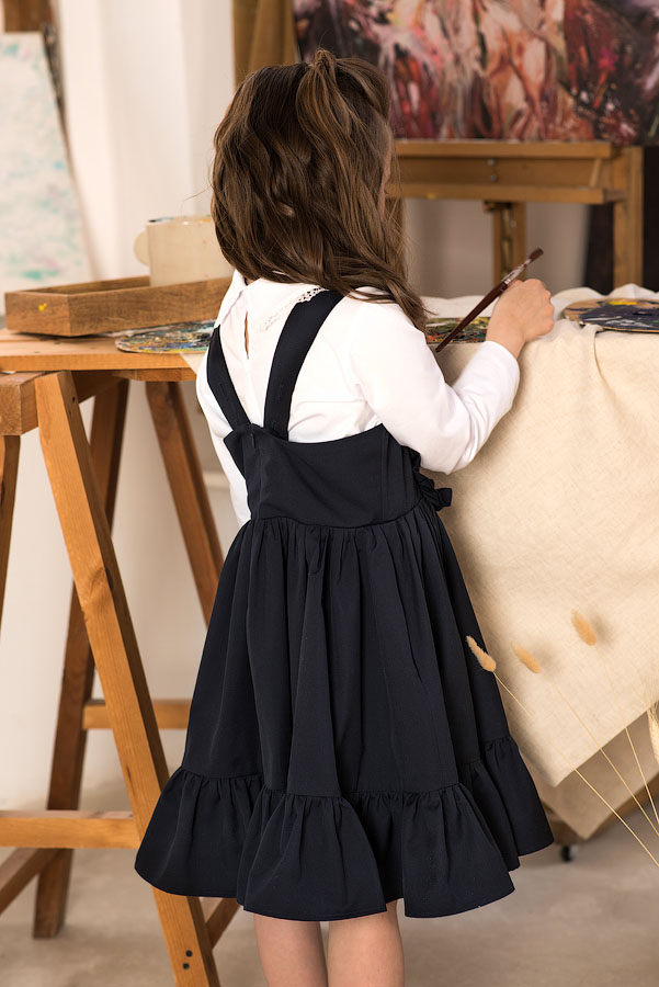 Трикотажная белая школьная блузка с кружевным воротничком