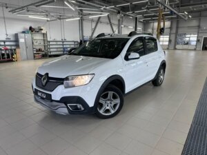 Renault Sandero 2018 Stepway 1.6 MT (82 л.с.) Stepway Drive c пробегом - фото 1